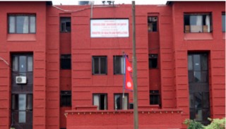 कोरोना संक्रमित बढेपछि अस्पतालमा आलोपालो ड्यूडी मिलाउन मन्त्रालयको निर्देशन