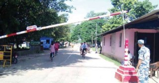 पश्चिमी सीमा नाका हुँदै एक हजार भारतीय नागरिक घरतर्फ लागे