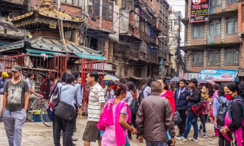 बन्दाबन्दीको अवज्ञा गर्दै पसल खुले