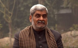 कोरोना संक्रमितको उपचार गर्न कुनै पनि मुलुकबाट स्वास्थ्यकर्मी नल्याउनेः मन्त्री त्रिपाठी