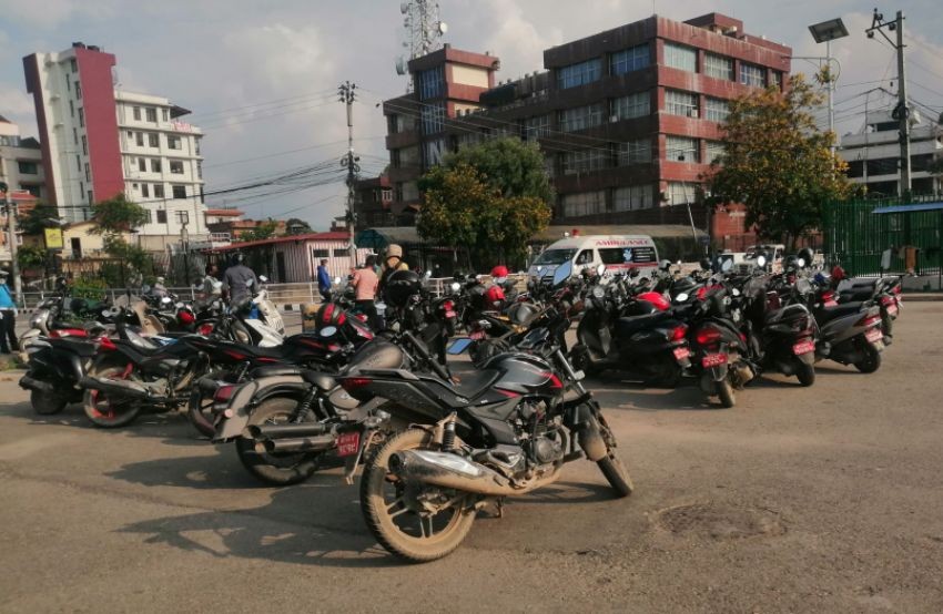 लकडाउन थप कडाई, एकैदिन ४ हजार ११ सय ७ सवारी नियन्त्रणमा