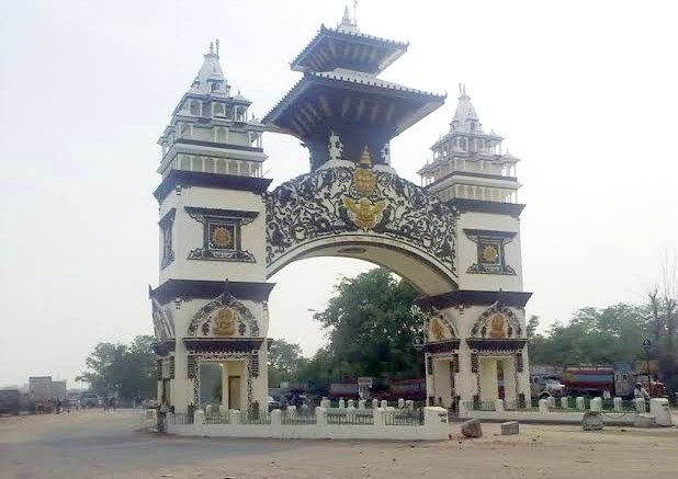 वीरगञ्ज नाकाबाट इन्धन र सवारीसाधन बढी भित्रिए