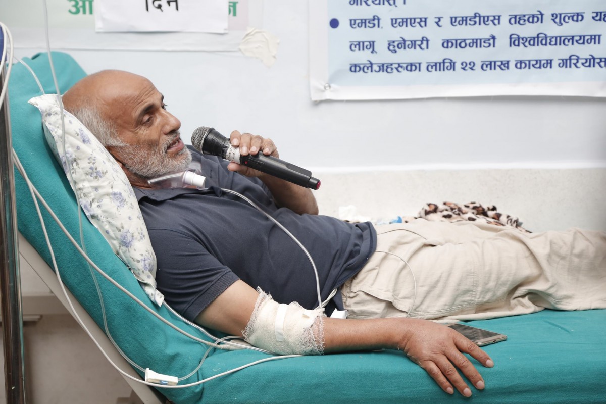 डा. केसीको अनशन तोडाउन शिक्षामन्त्री पोखरेल सक्रिय, प्रधानमन्त्री ओलीसँग वार्तामा