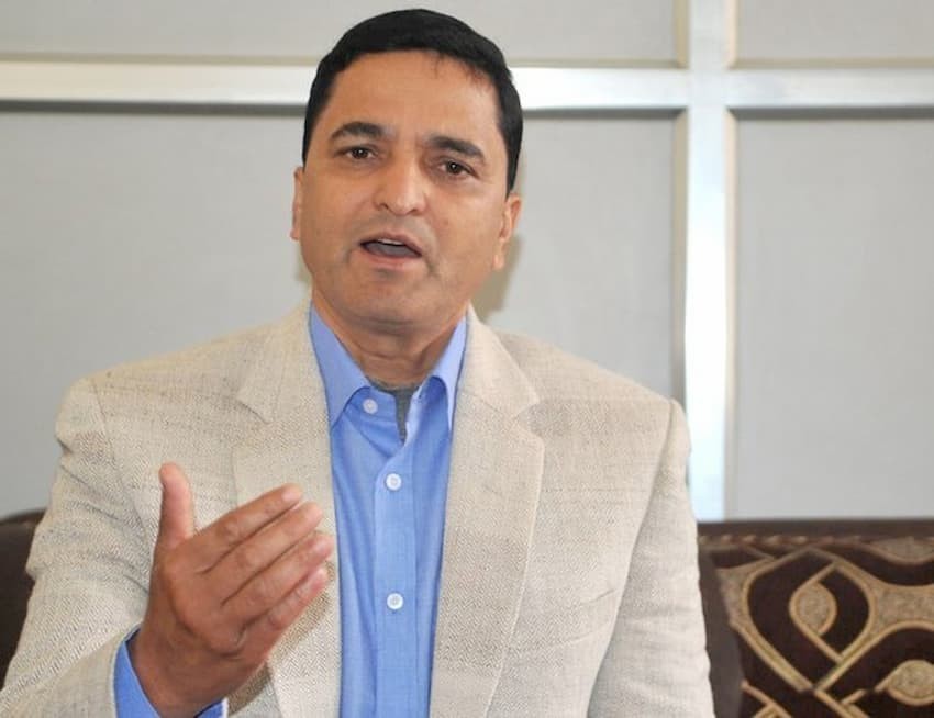 मतान्तर घटाउँदै एमाले सचिव योगेश भट्टराई