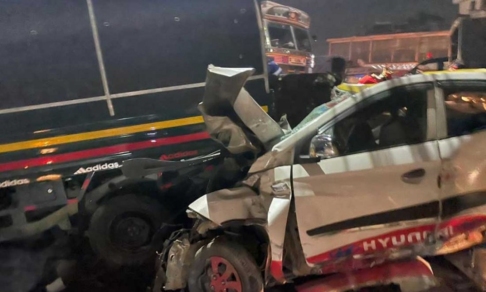 काठमाडौंको ढुङ्गेअड्डामा ठूलो दुर्घटना, सात गाडी क्षतीग्रस्त, एकजनाको मृत्यु