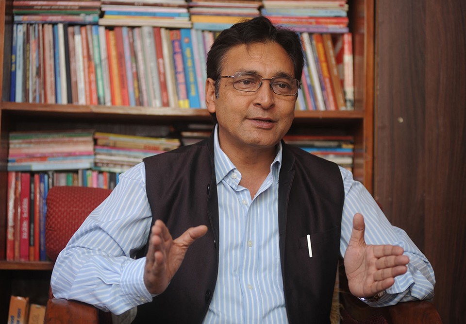 नक्कली भुटानी शरणार्थी प्रकरणमा एमालेका सचिव रायमाझी विरुद्ध पक्राउ पुर्जी जारी