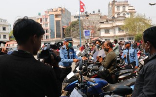 चोरीको मोटरसाइकल सहित २ जना पक्राउ, ३० वटा मोटरसाईकल बरामद