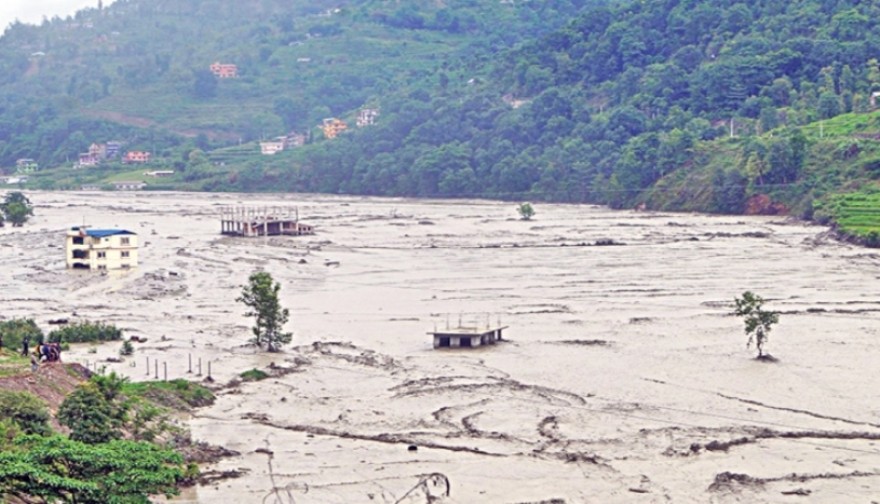 बाढी, पहिरो लगायतका विपद्‍मा परी हालसम्म १७४ जनाको मृत्यु