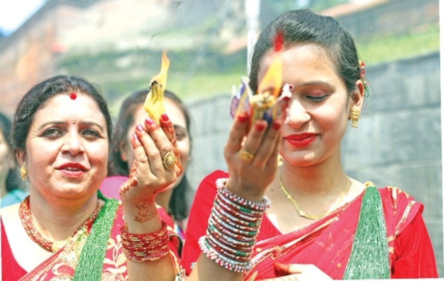 आज हरितालिका तीज, महादेवको उपासना गरेर मनाइँदै