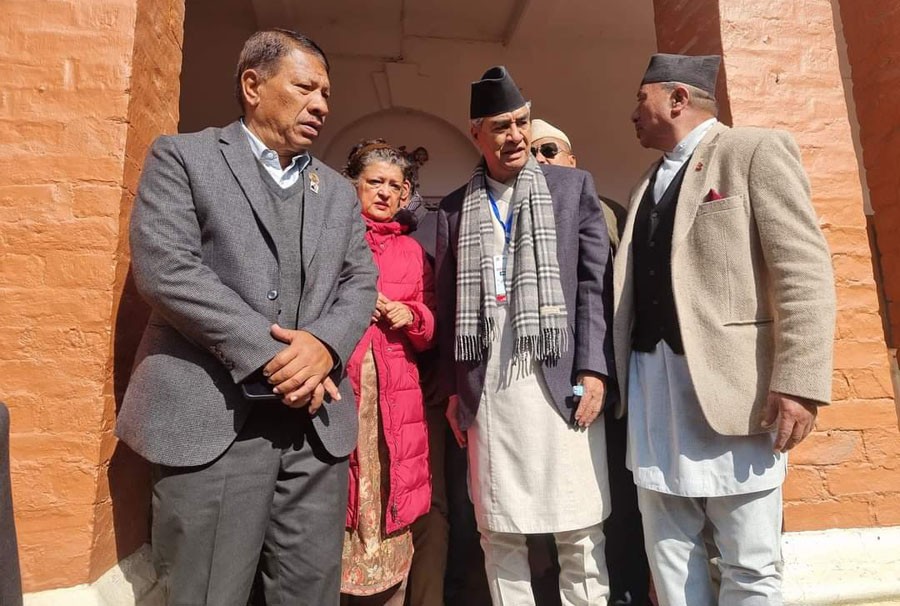 देउवालाई प्रकाशमान सिंहको समर्थन
