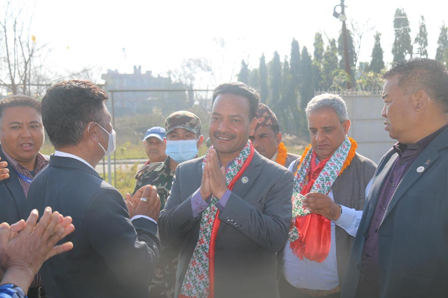 खेलकुद मन्त्री अथकद्धारा पोखरा रंगशालाको निरिक्षण