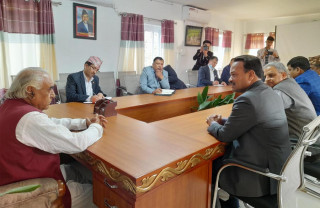 खेलकुद मन्त्री अथक र मुख्यमन्त्री पोखरेलबिच शिष्टाचार भेटवार्ता