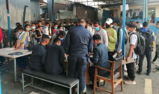 ललितपुरमा आइतबार ४०३ जनाले दिए म्यादी प्रहरीमा दरखास्त