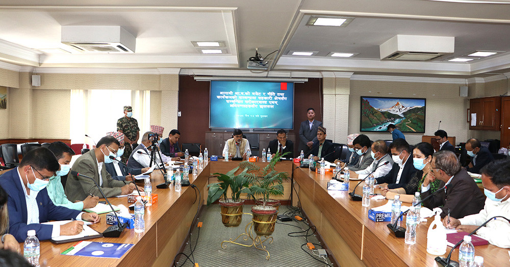 बजेटमा सहकारीलाई प्राथमिकता दिइनेछ : अर्थमन्त्री शर्मा