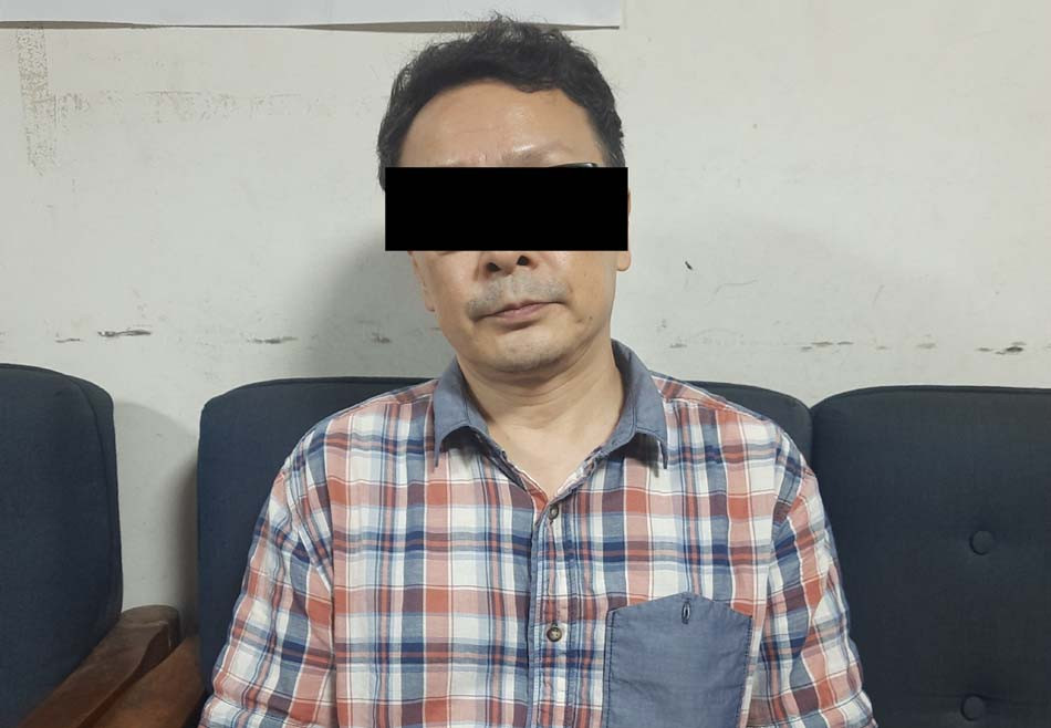 कस्तुरीको विना जस्तो देखिने धुलो सहित पक्राउ