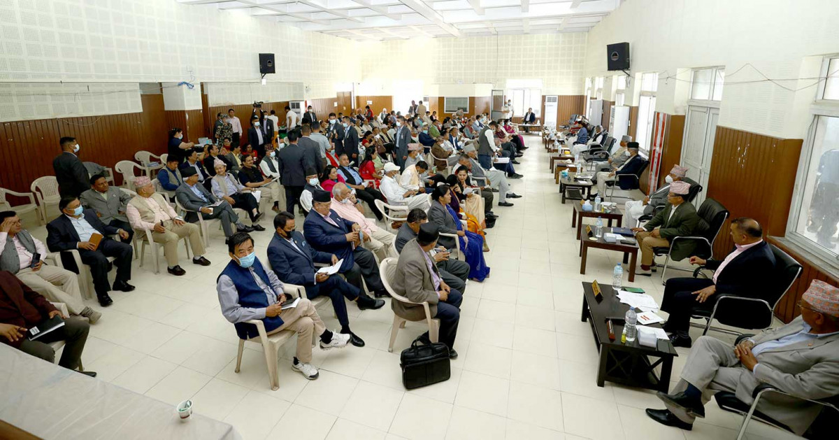 के गर्ला कांग्रेसको केन्द्रीय कार्यसमितिको बैठकले ?