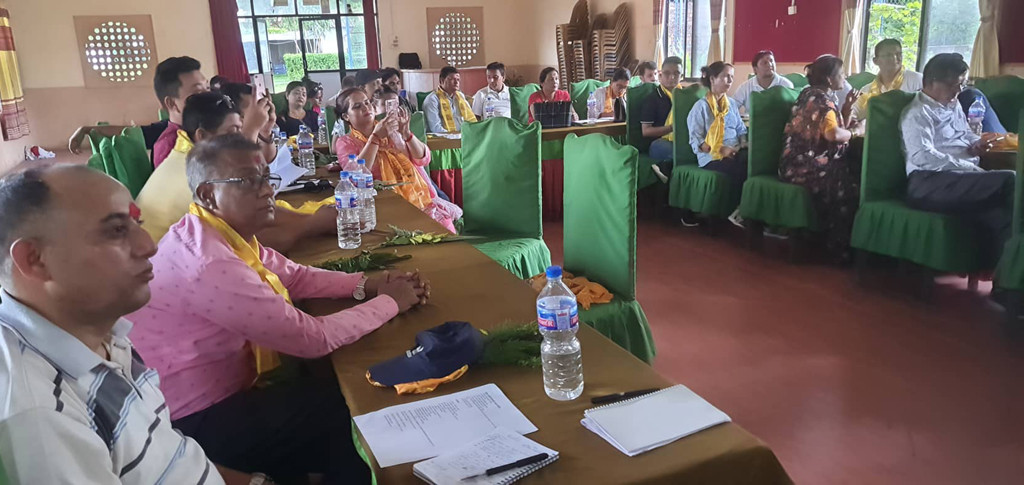 संस्थागत विद्यालयका शिक्षकलाई सामुदायिककै सरह सेवा सुविधा दिन इस्टुको माग