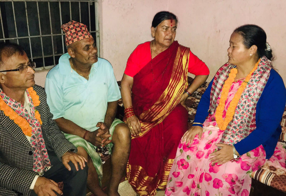 उम्मेदवारी दर्ता लगत्तै वेपत्ता परिवार भेट्न पुगिन् काठमाडौं–२ की उम्मेदवार घर्ती