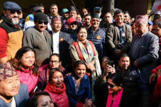 एमाले अध्यक्ष ओली ललितपुरको पैदलयात्रामा सहभागी