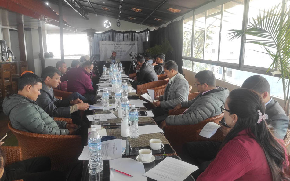 नेपाली पाठ्यपुस्तक अडिट गर्नुपर्छ: नीति विश्लेषक आचार्य