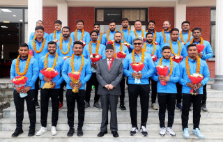 विश्वकप छनोटमा पुगेका क्रिकेट खेलाडीलाई प्रधानमन्त्रीको सम्मान