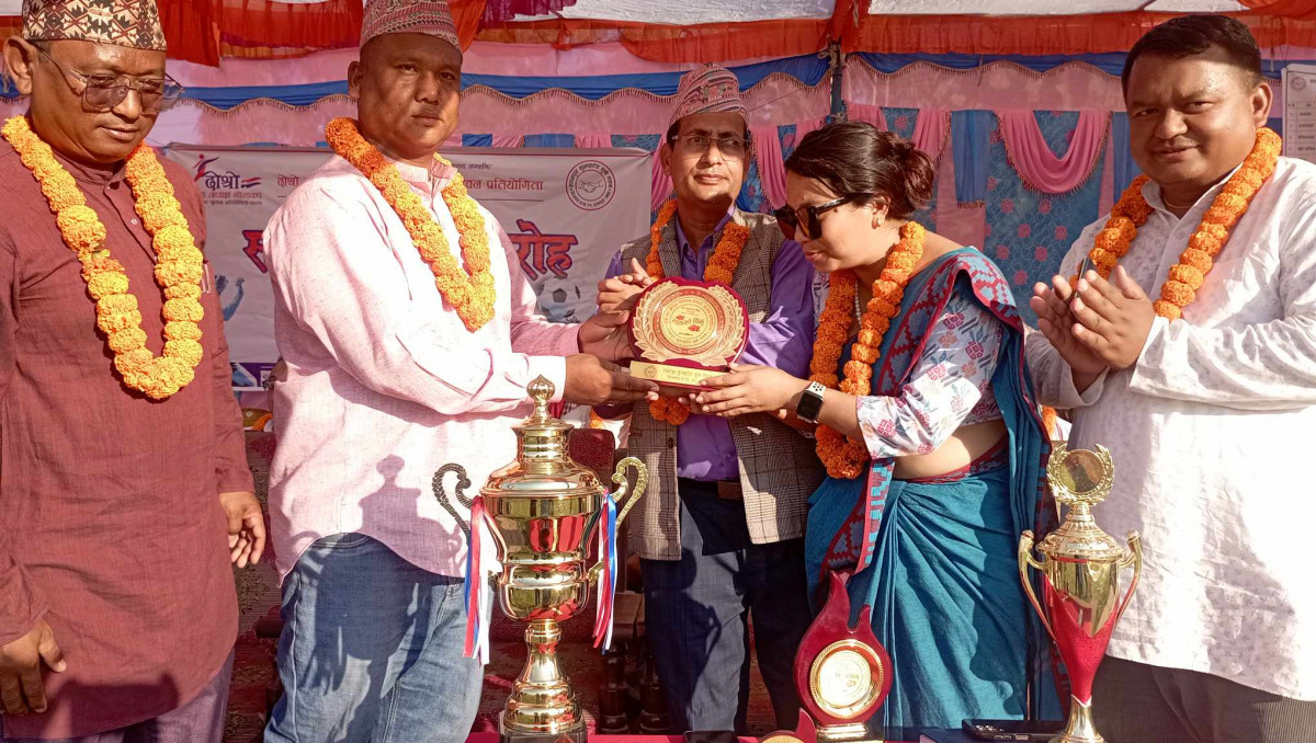 रतनपुरमा वडा अध्यक्ष गोल्डकप नकाउट फुटबल प्रतियोगितामा हेटौंडा एकेडेमी विजयी