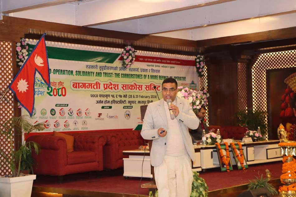 एउटामा सहकारीमा समस्या हुँदा छिमेकीलाई पनि असरः सीईओ दाहाल