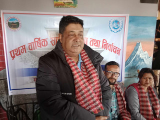 राईजिङ्ग स्टार्स बेसबल क्लबको अध्यक्षमा थापा