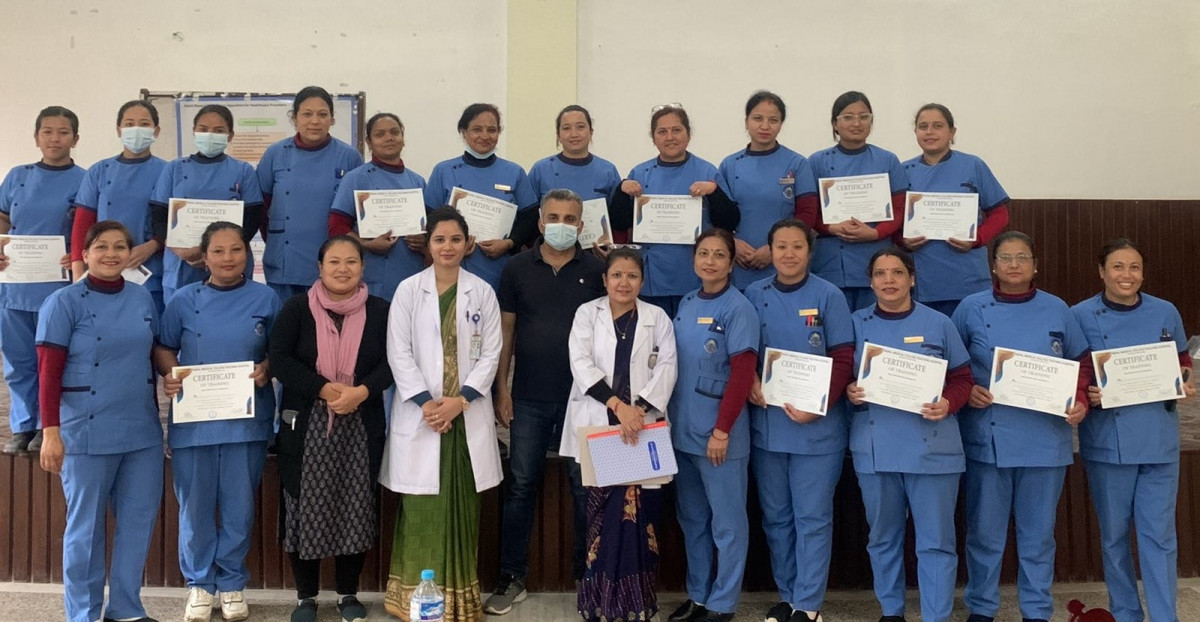 नेपाल मेडिकल कलेजका स्टाफ नर्सहरुलाई लाइफ सपोर्टको तालिम