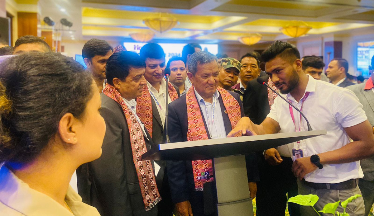 पुराना नीति खेज गरेर नयाँ  नीति एक वर्षभित्रै  सञ्चारमन्त्री गुरुङ