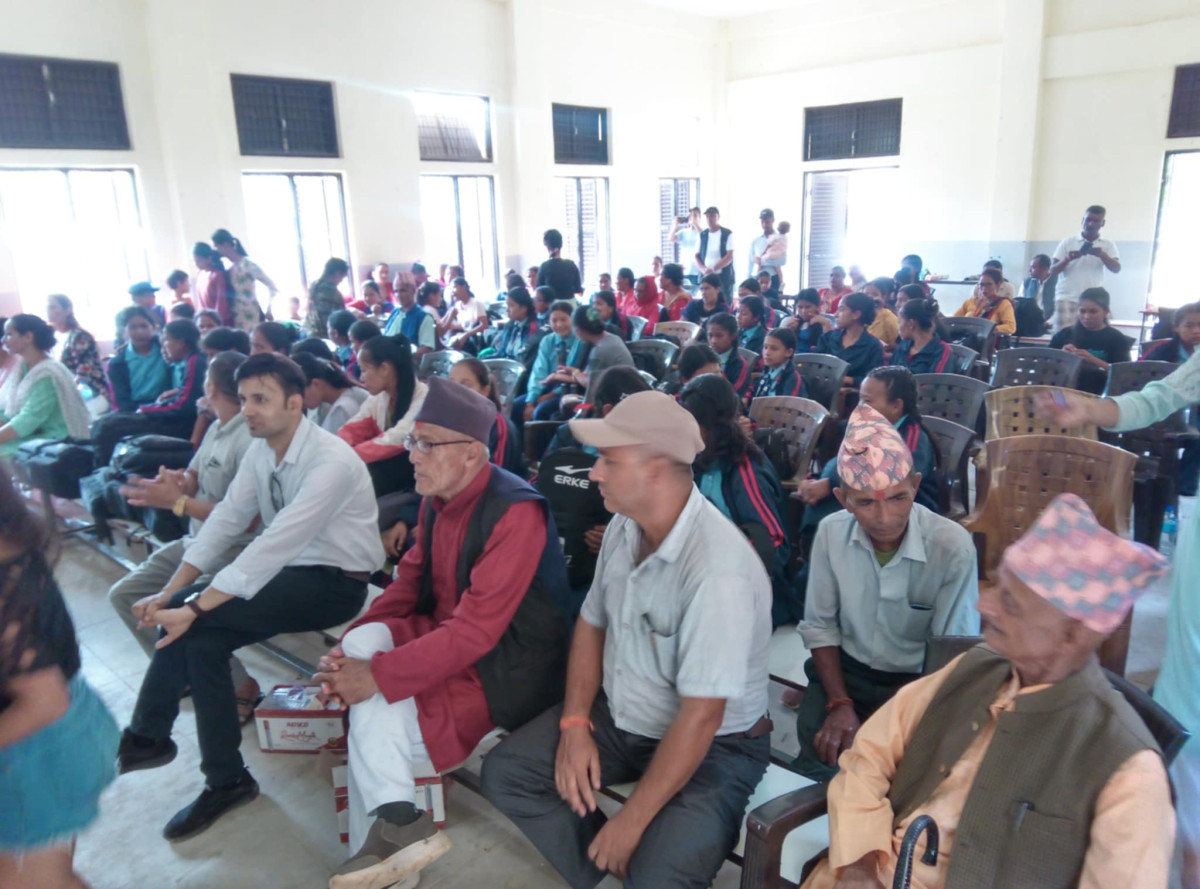 १० बिद्यालयका ८० जना छात्रालाई छात्रवृत्ति प्रदान