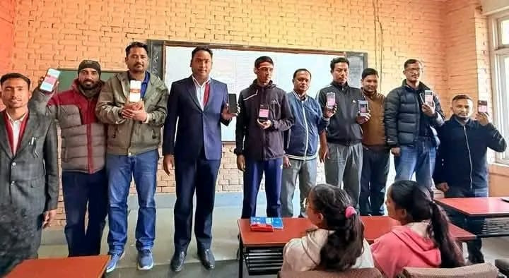 अखिल ( समाजवादी) पाटन क्याम्पसमा जनक बहादुर साहीको टिमले सार्वजनिक गर्यो ४० बुँदे प्रतिबद्धा पत्र