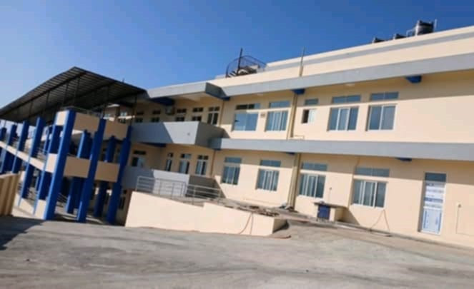 शंखु आधारभुत अस्पताल भवन चैत २७ गते हस्तान्तरण