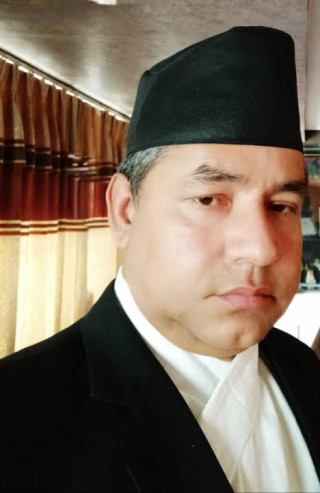 उच्चका न्यायाधीश जसको आदेशले नेपालको राजनीतिक कोर्श नै फेरिदियो